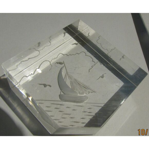 LUCITE SAILBOAT paperweight home decor birds diamond shape office desk - Picture 2 of 3